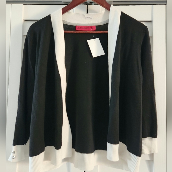 Cute black sweater - Picture 1 of 3